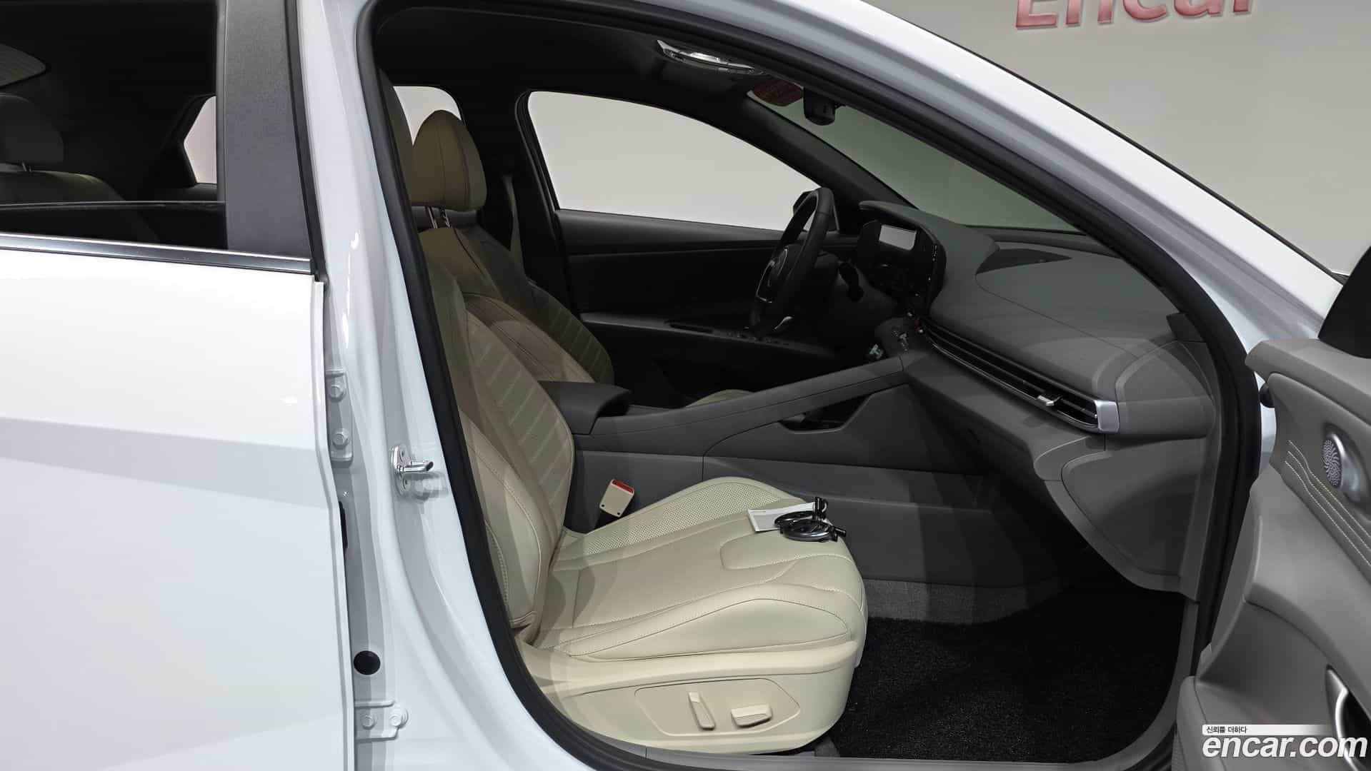 AVANTE Hyundai 2025.8-INNER-036