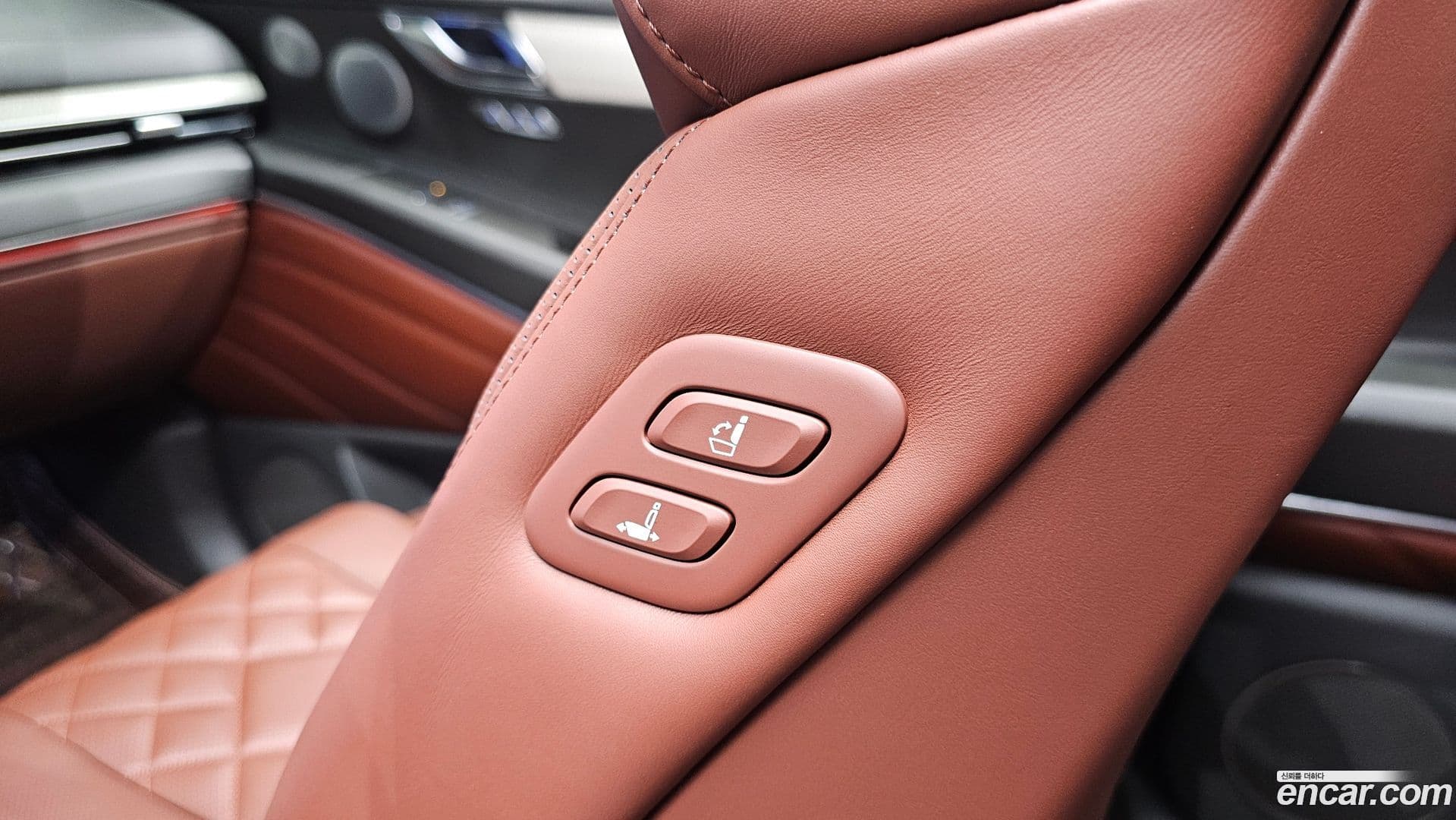 Main__Slider__Photo:GV80 Genesis 2024.2-32