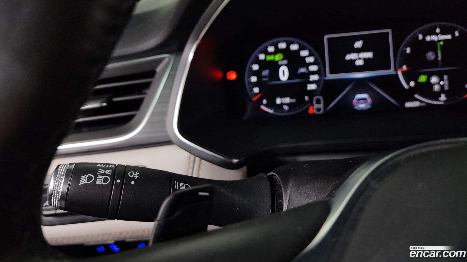Main__Slider__Photo:Captur Renault Korea 2020.10-28