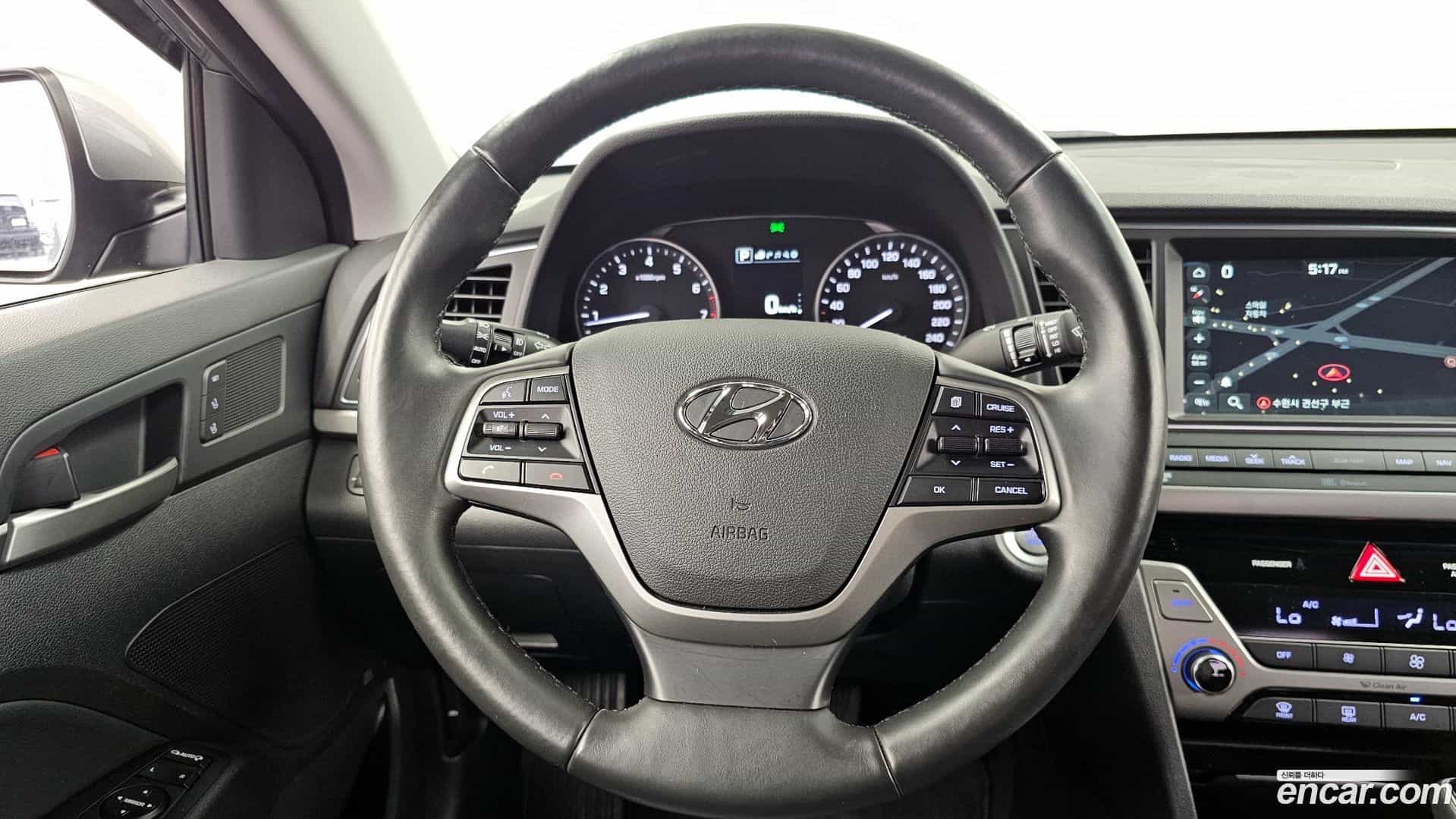 AVANTE Hyundai 2018.1-OPTION-017