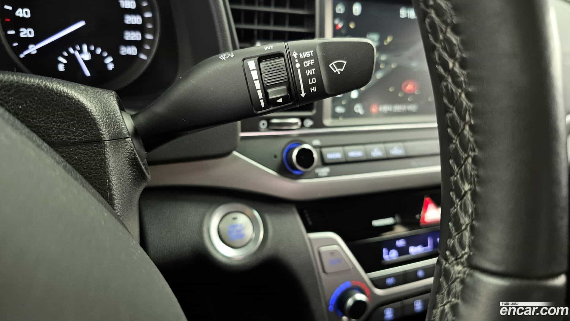 AVANTE Hyundai 2018.1-OPTION-019