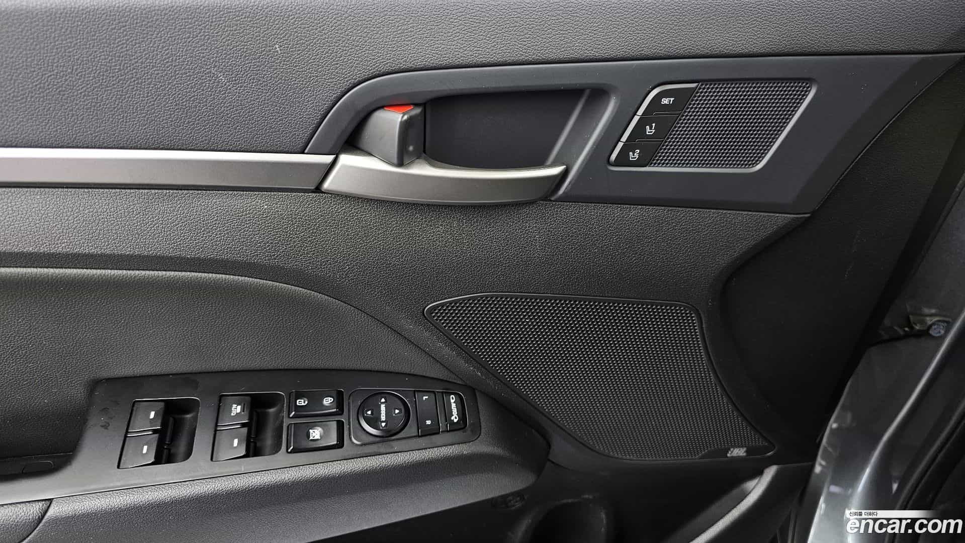AVANTE Hyundai 2018.1-OPTION-043