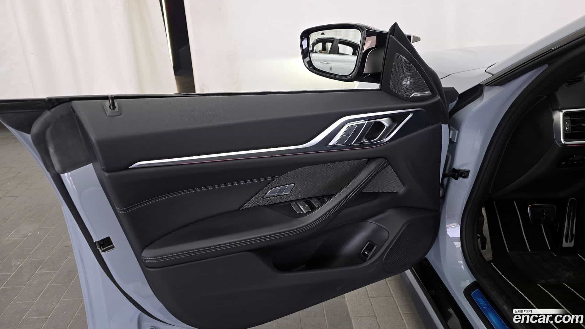 i4 BMW 2023.3-INNER-034