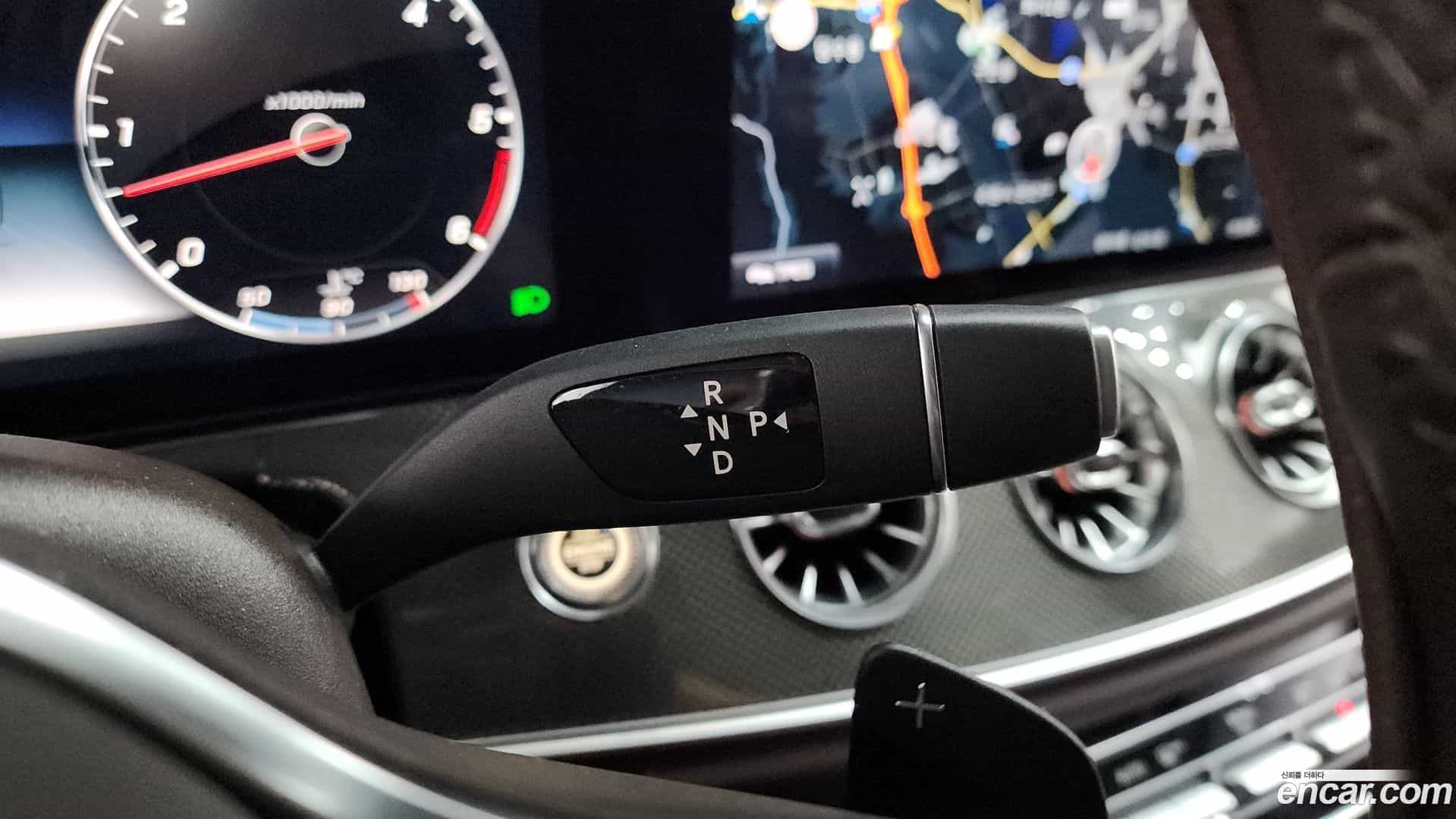 CLS-Class Mercedes-Benz 2018.11-INNER-009