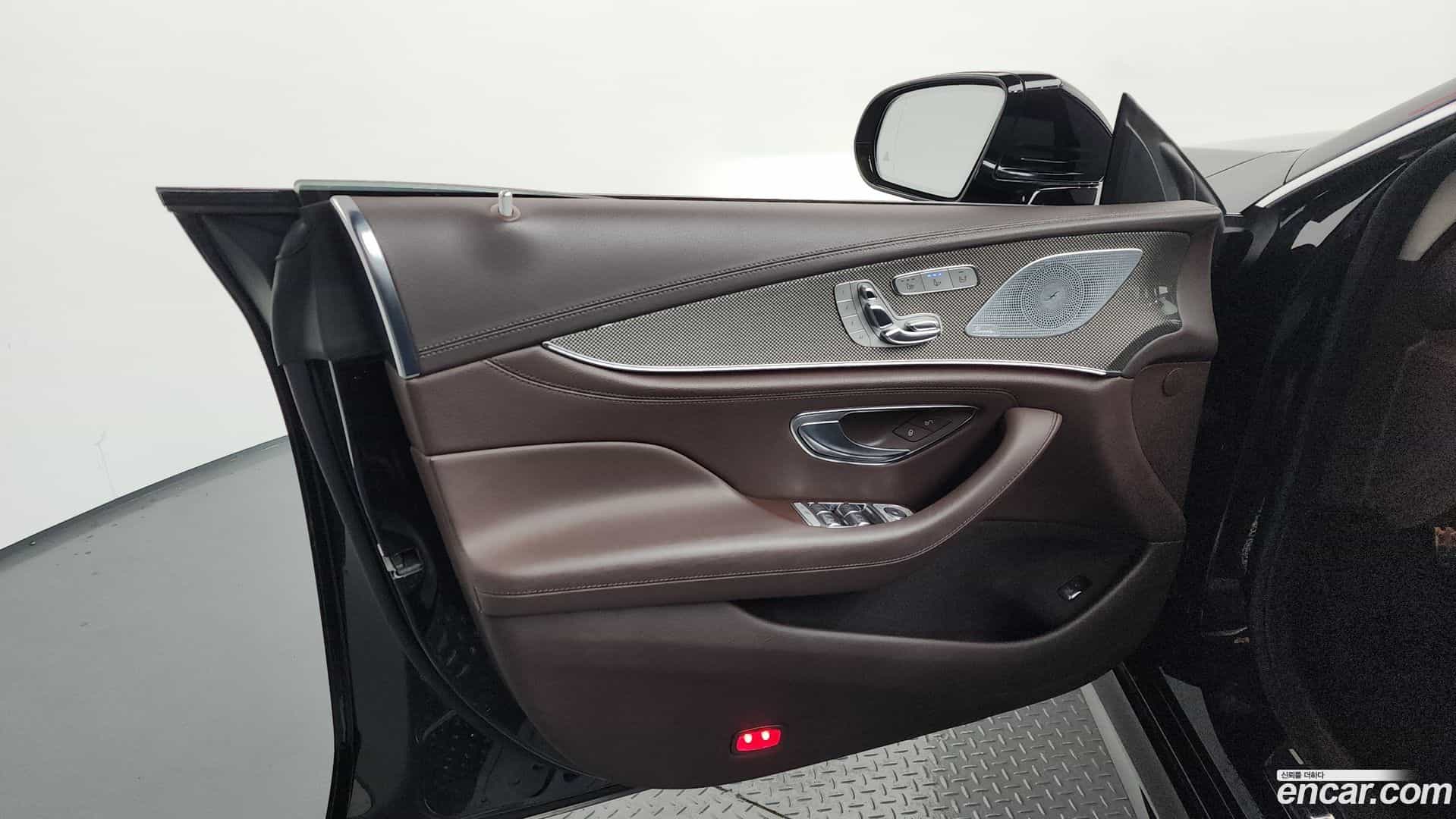 CLS-Class Mercedes-Benz 2018.11-INNER-034