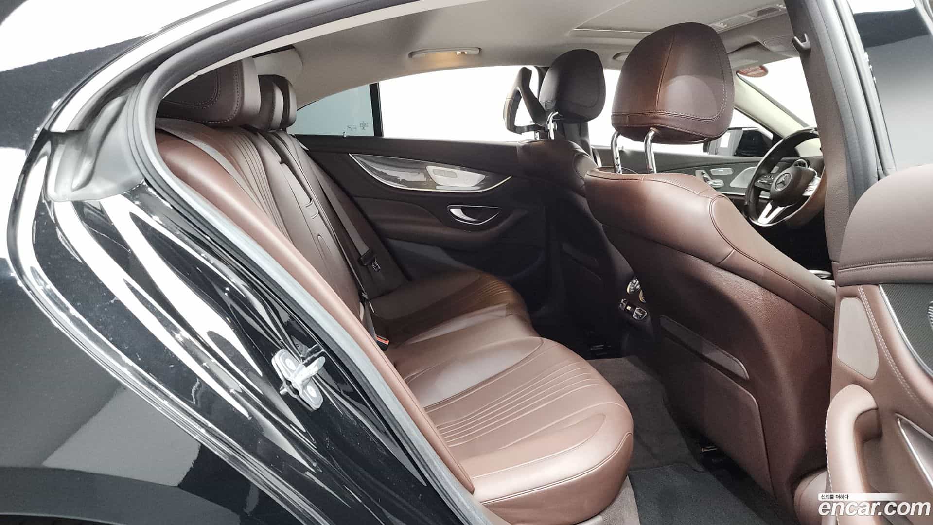 CLS-Class Mercedes-Benz 2018.11-INNER-036