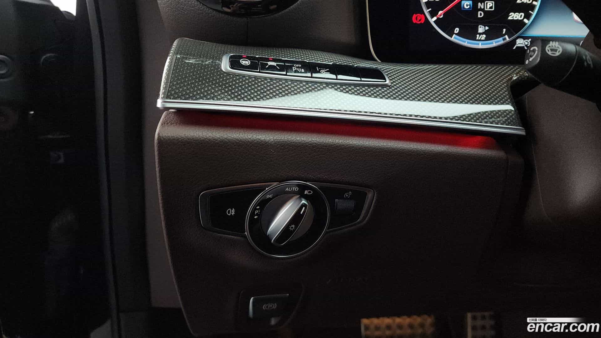CLS-Class Mercedes-Benz 2018.11-OPTION-040