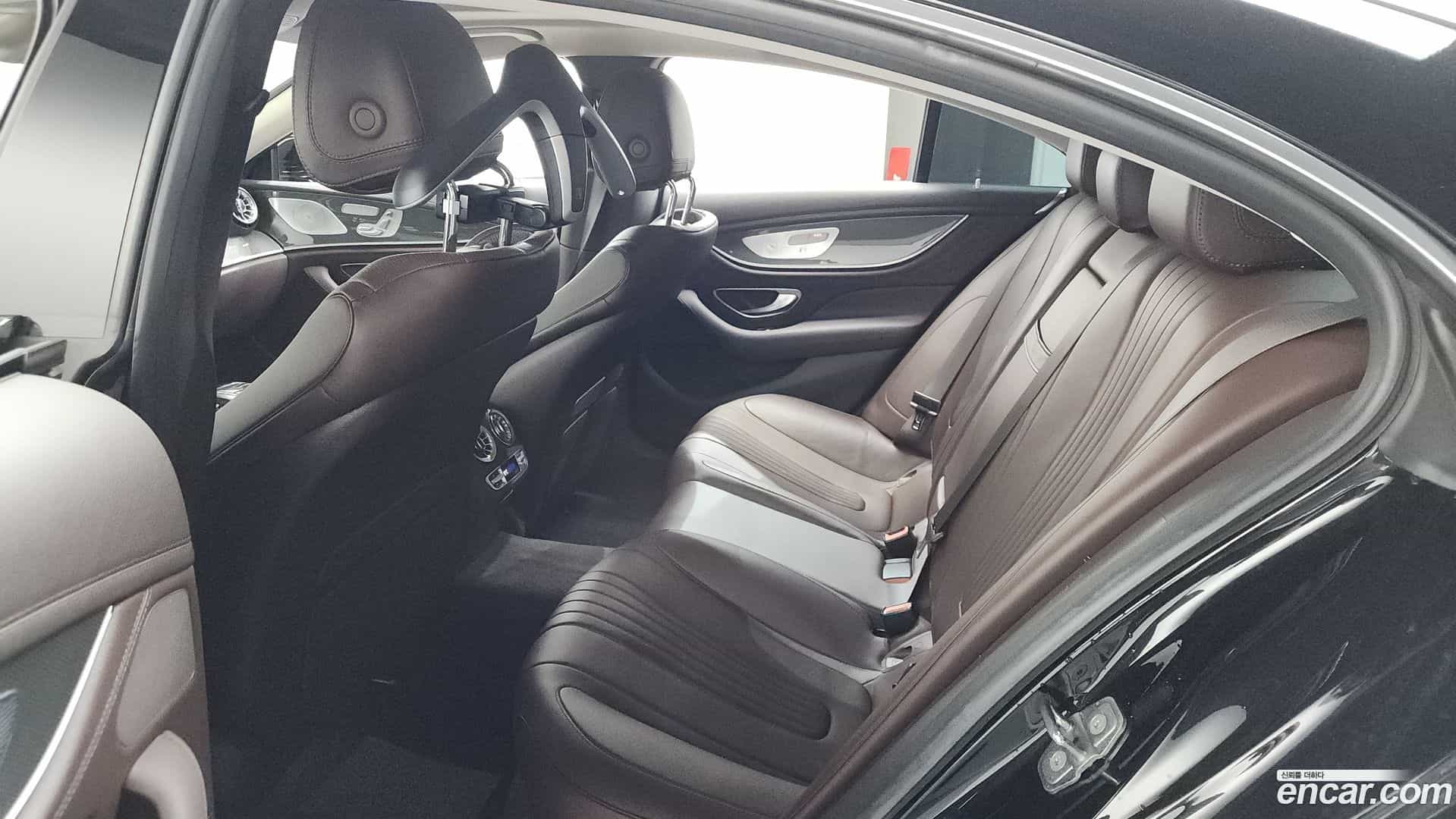 CLS-Class Mercedes-Benz 2018.11-OPTION-046