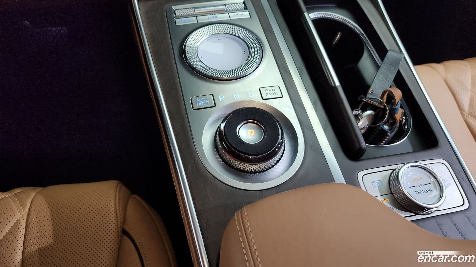 Main__Slider__Photo:GV80 Genesis 2022.3-8