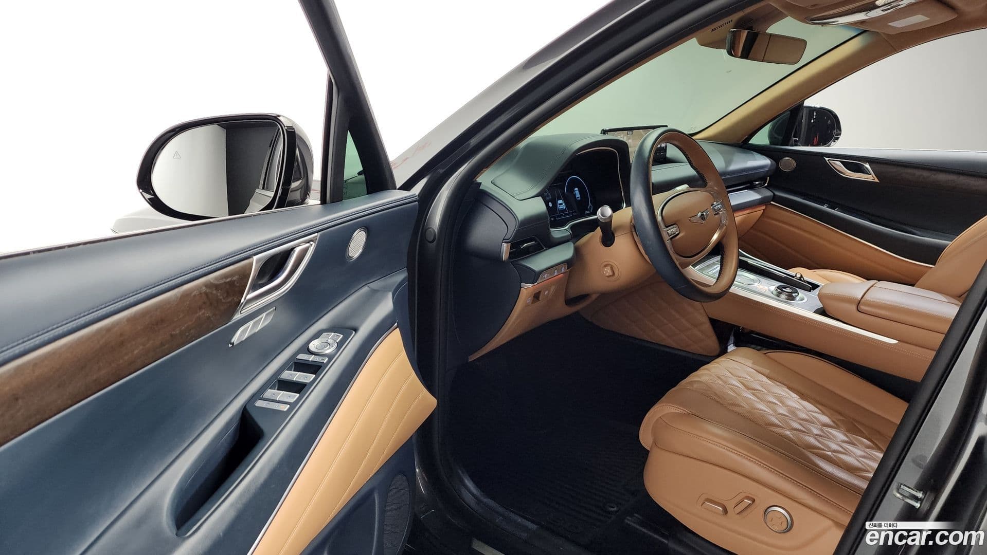 Main__Slider__Photo:GV80 Genesis 2022.3-9