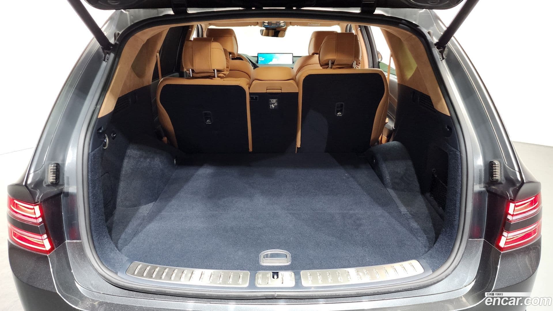 Main__Slider__Photo:GV80 Genesis 2022.3-19