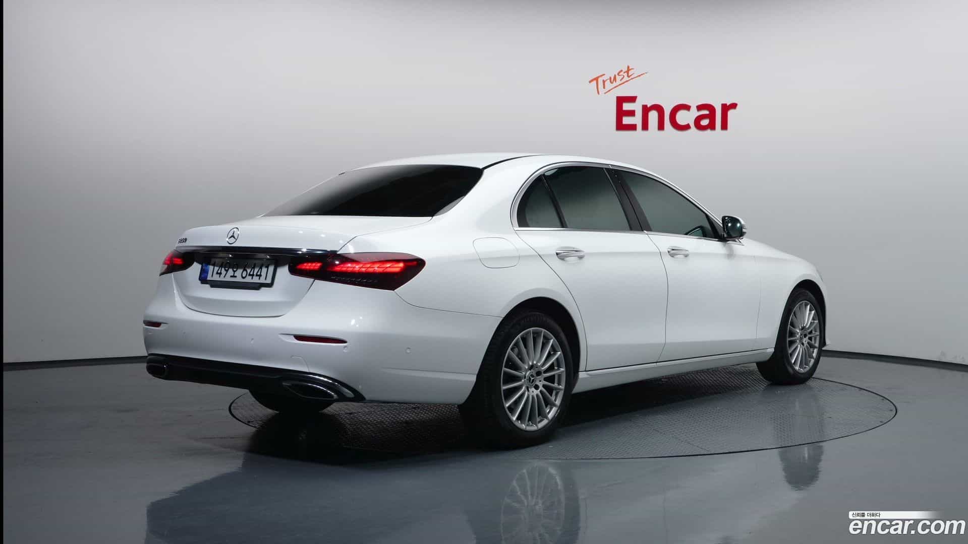 E-Class Mercedes-Benz 2022.4-OUTER-002