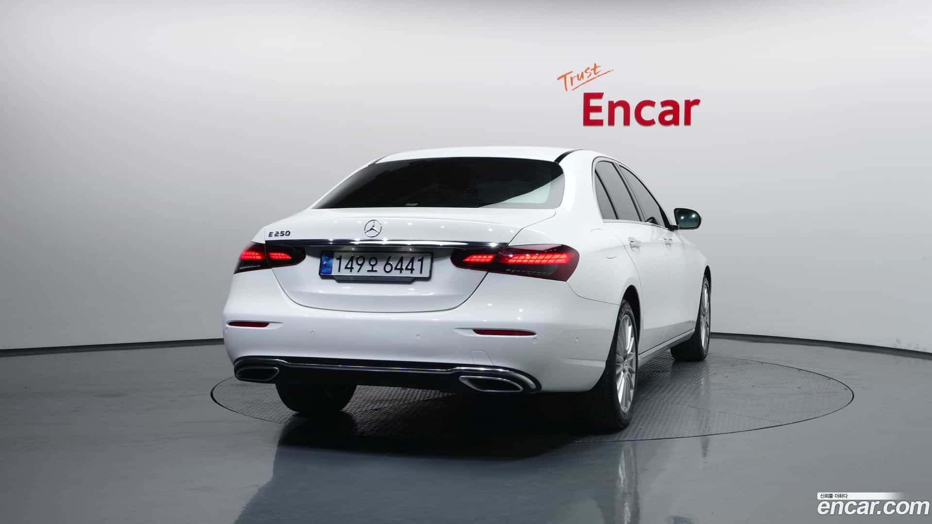 E-Class Mercedes-Benz 2022.4-OUTER-004