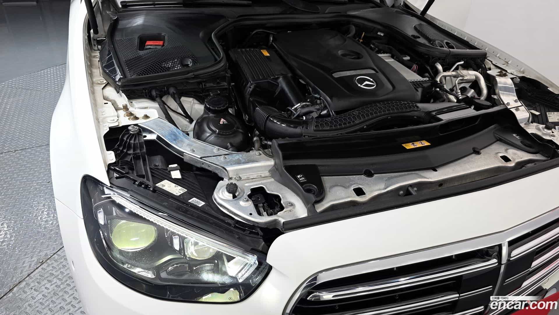 E-Class Mercedes-Benz 2022.4-OUTER-006