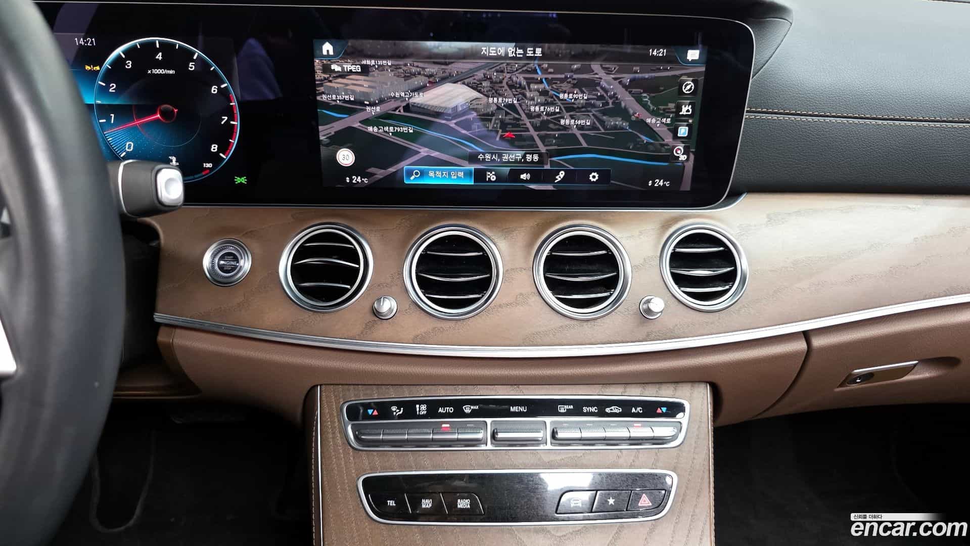 E-Class Mercedes-Benz 2022.4-OPTION-017