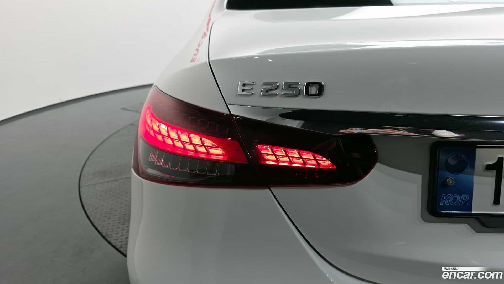 E-Class Mercedes-Benz 2022.4-OUTER-033