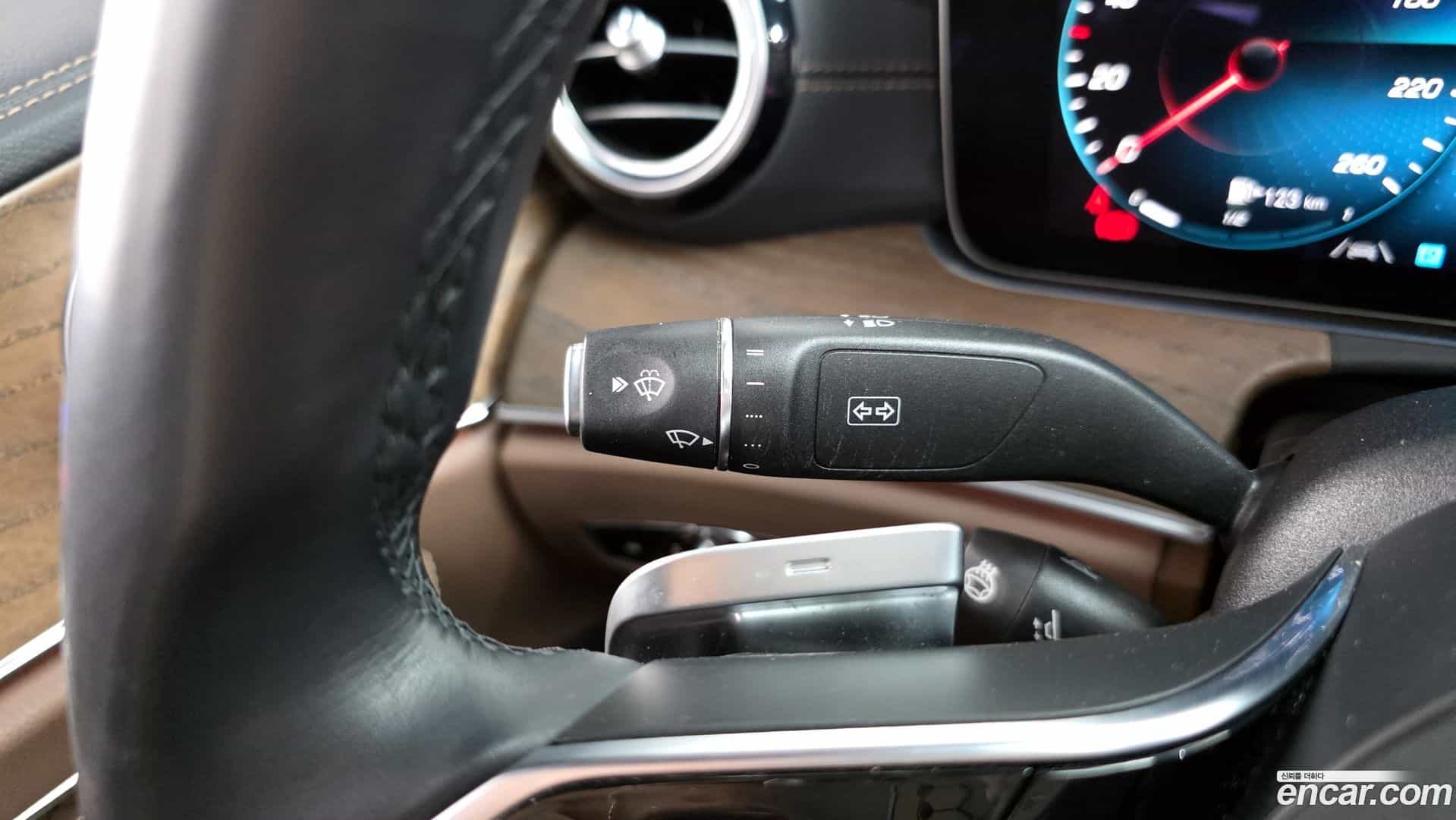E-Class Mercedes-Benz 2022.4-OPTION-043