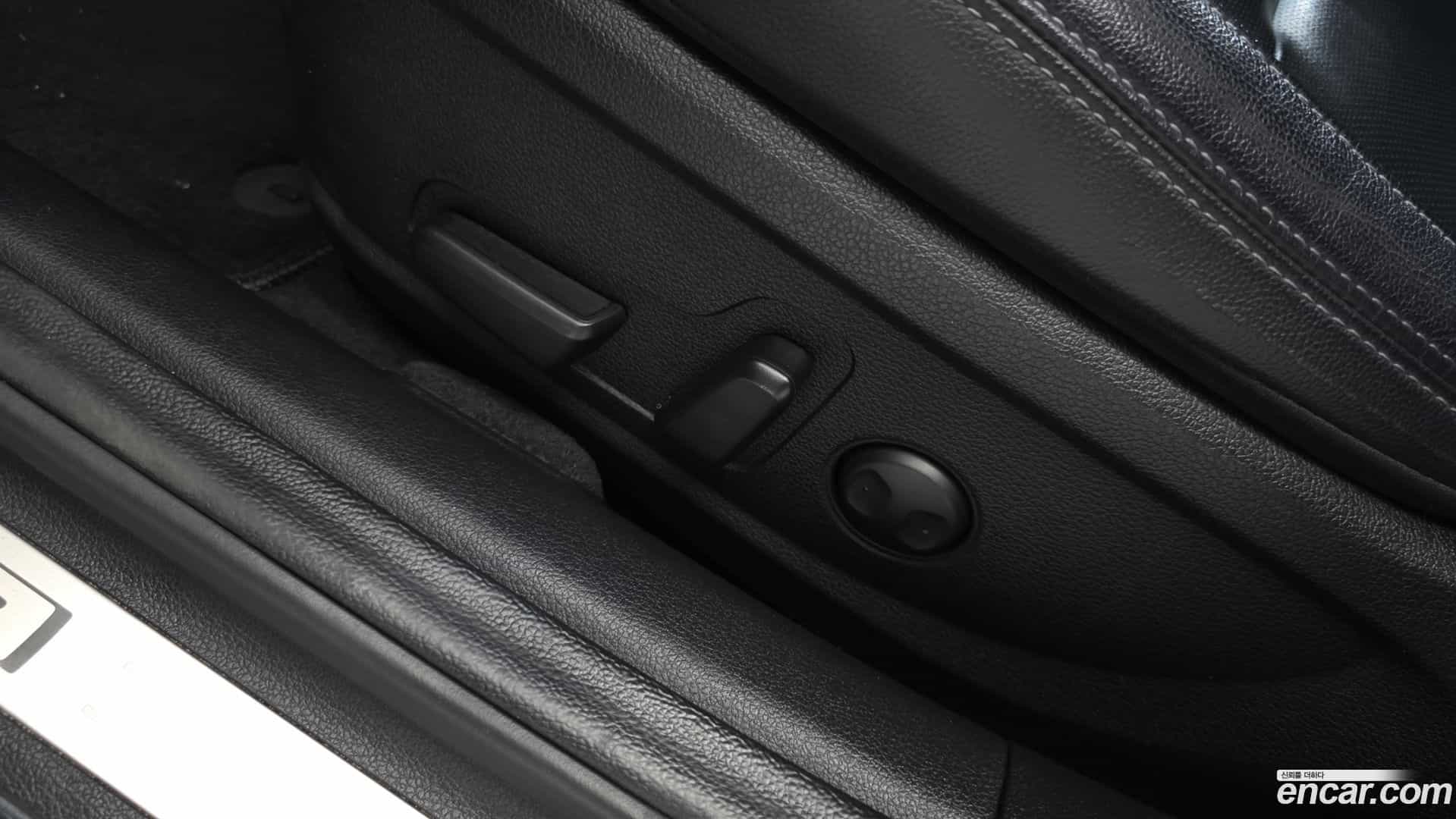 Grandeur Hyundai 2017.3-OPTION-021