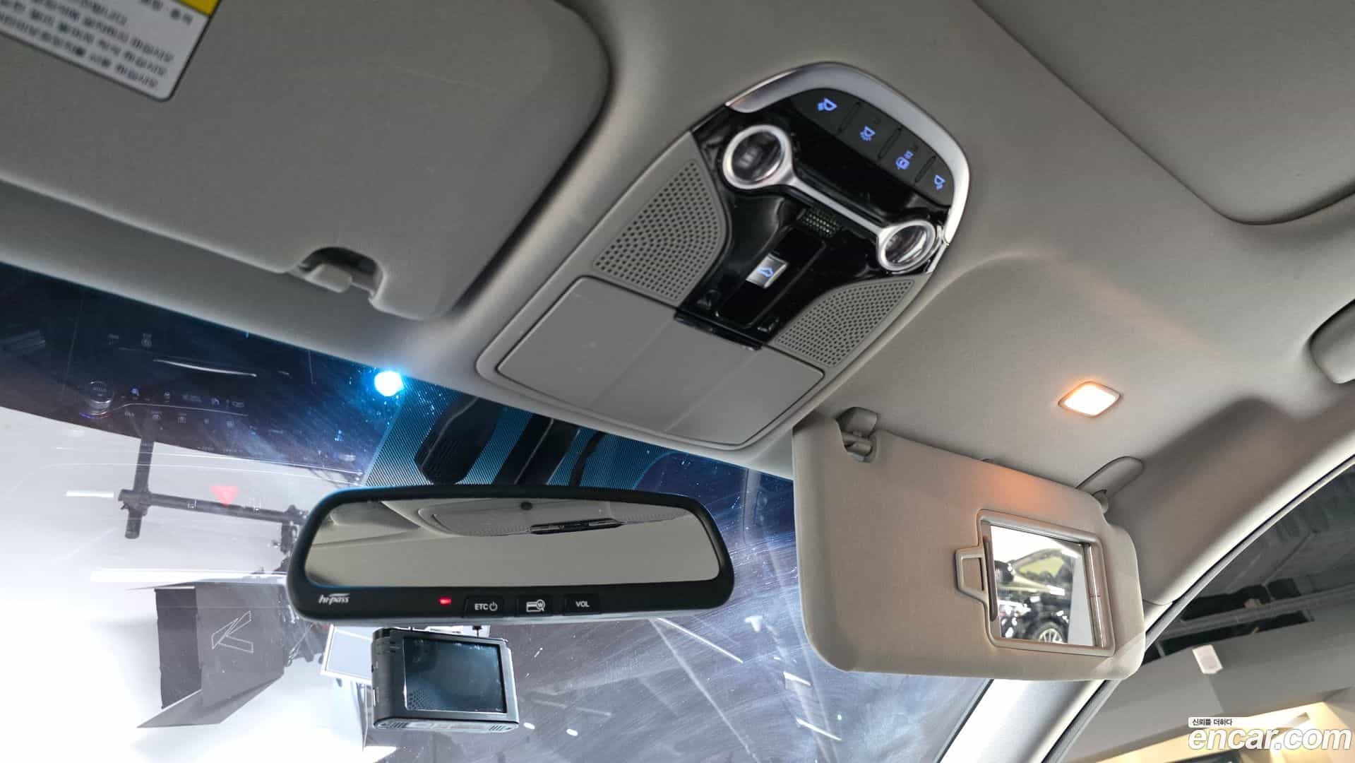 Grandeur Hyundai 2017.3-OPTION-023