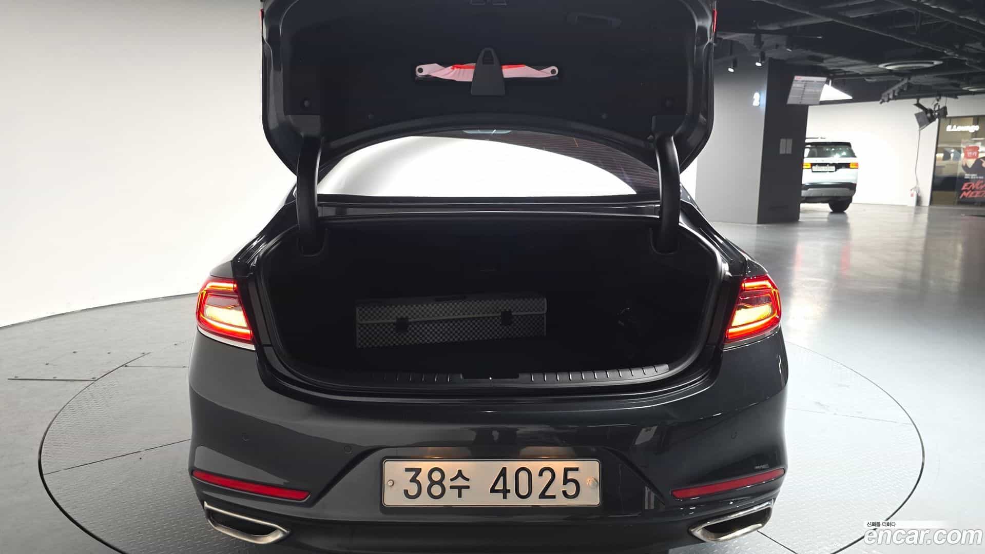Grandeur Hyundai 2017.3-OPTION-024