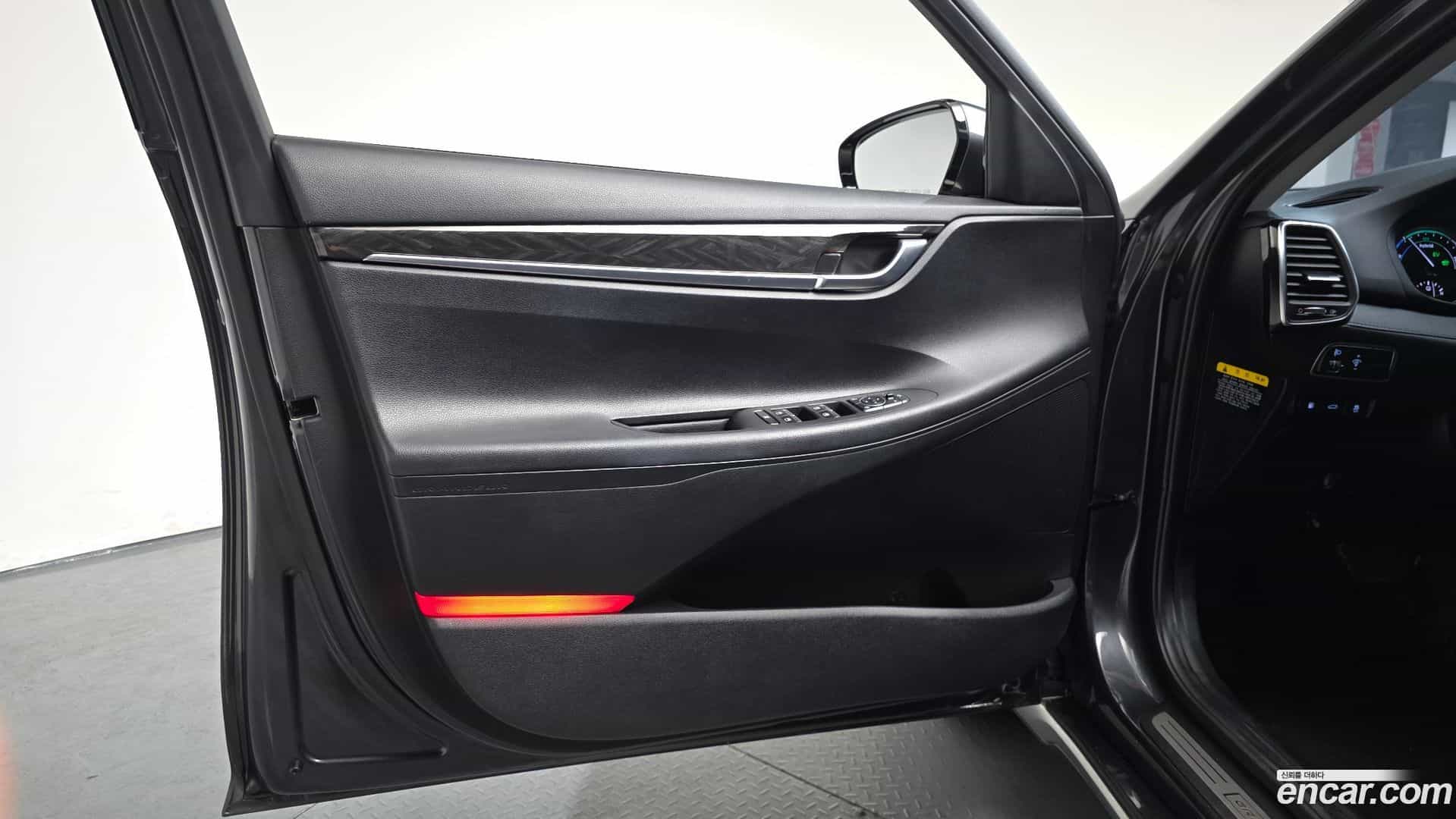 Grandeur Hyundai 2017.3-INNER-034