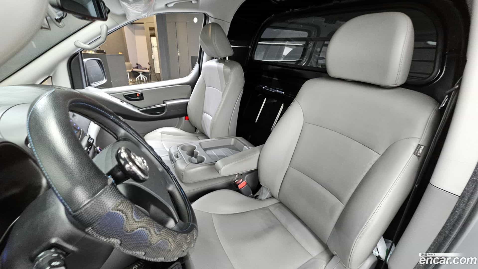 Starex Hyundai 2020.9-INNER-007