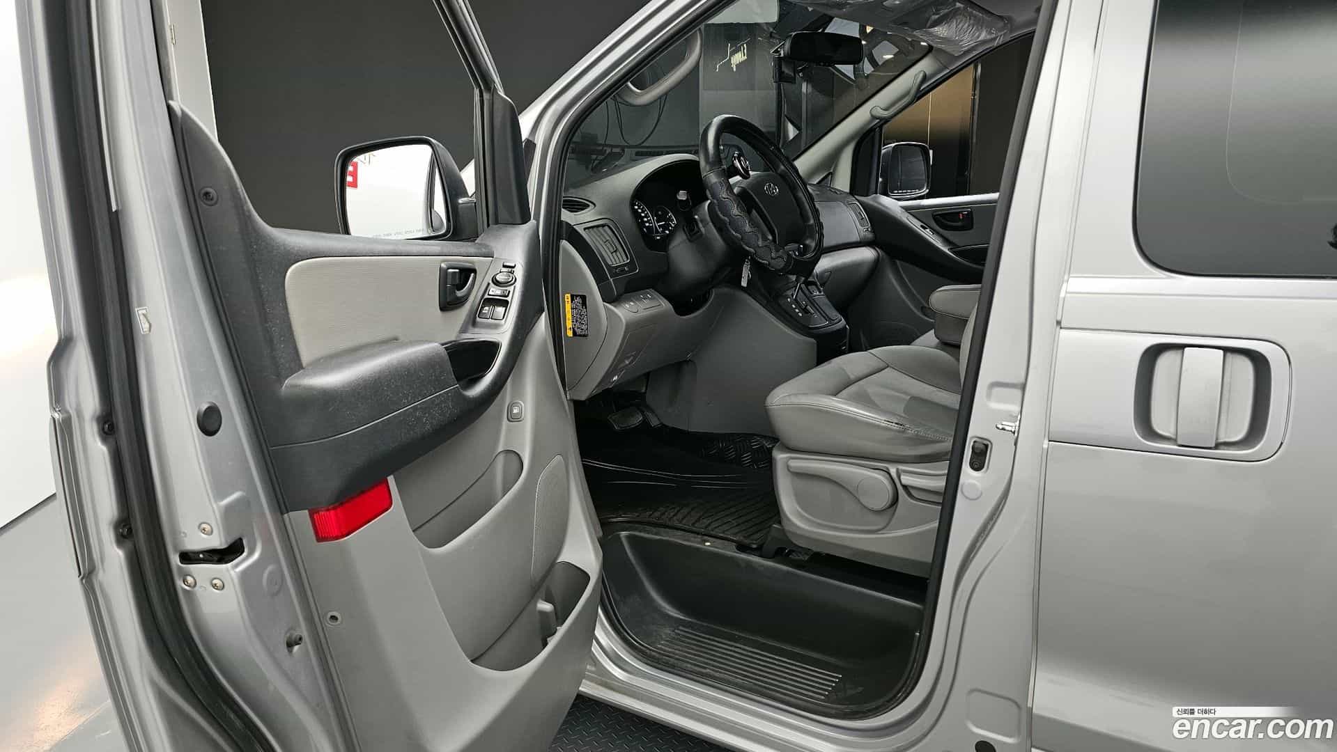 Starex Hyundai 2020.9-INNER-010