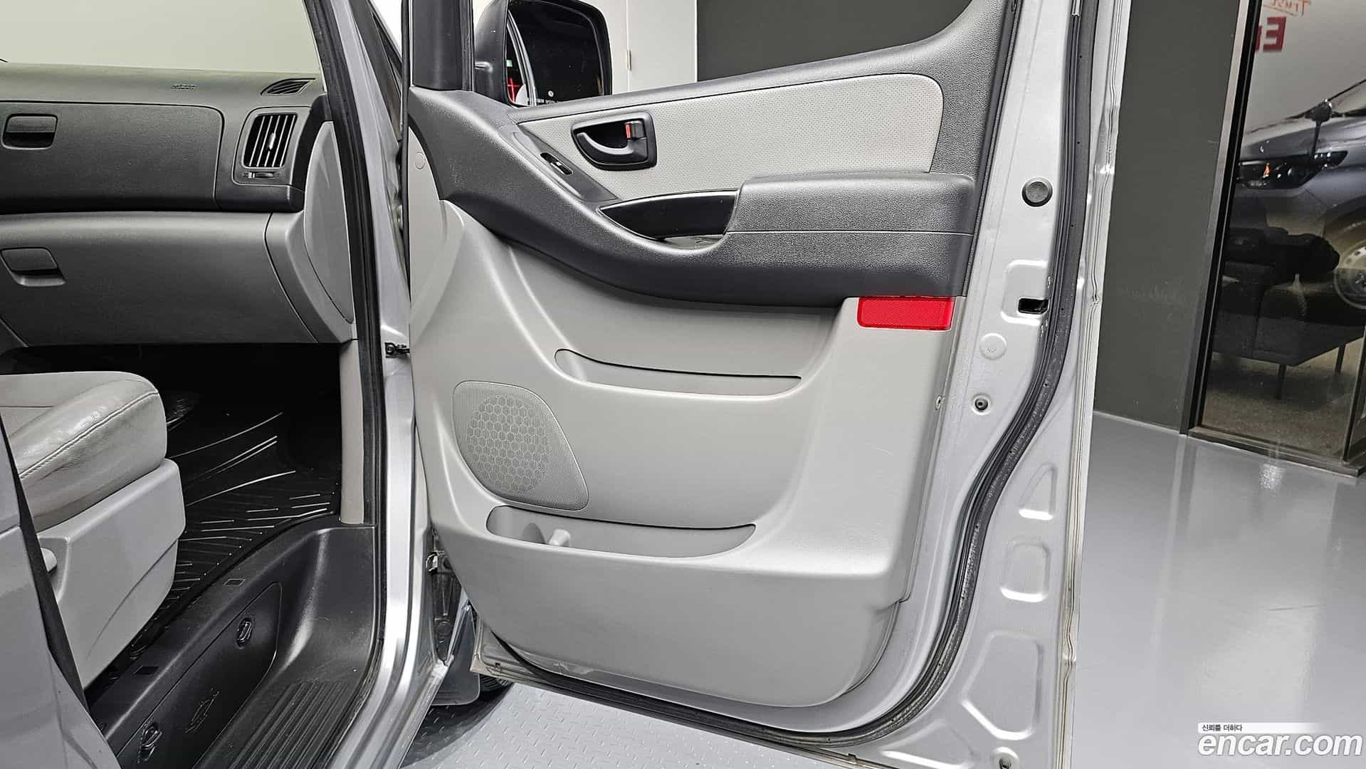 Starex Hyundai 2020.9-INNER-035