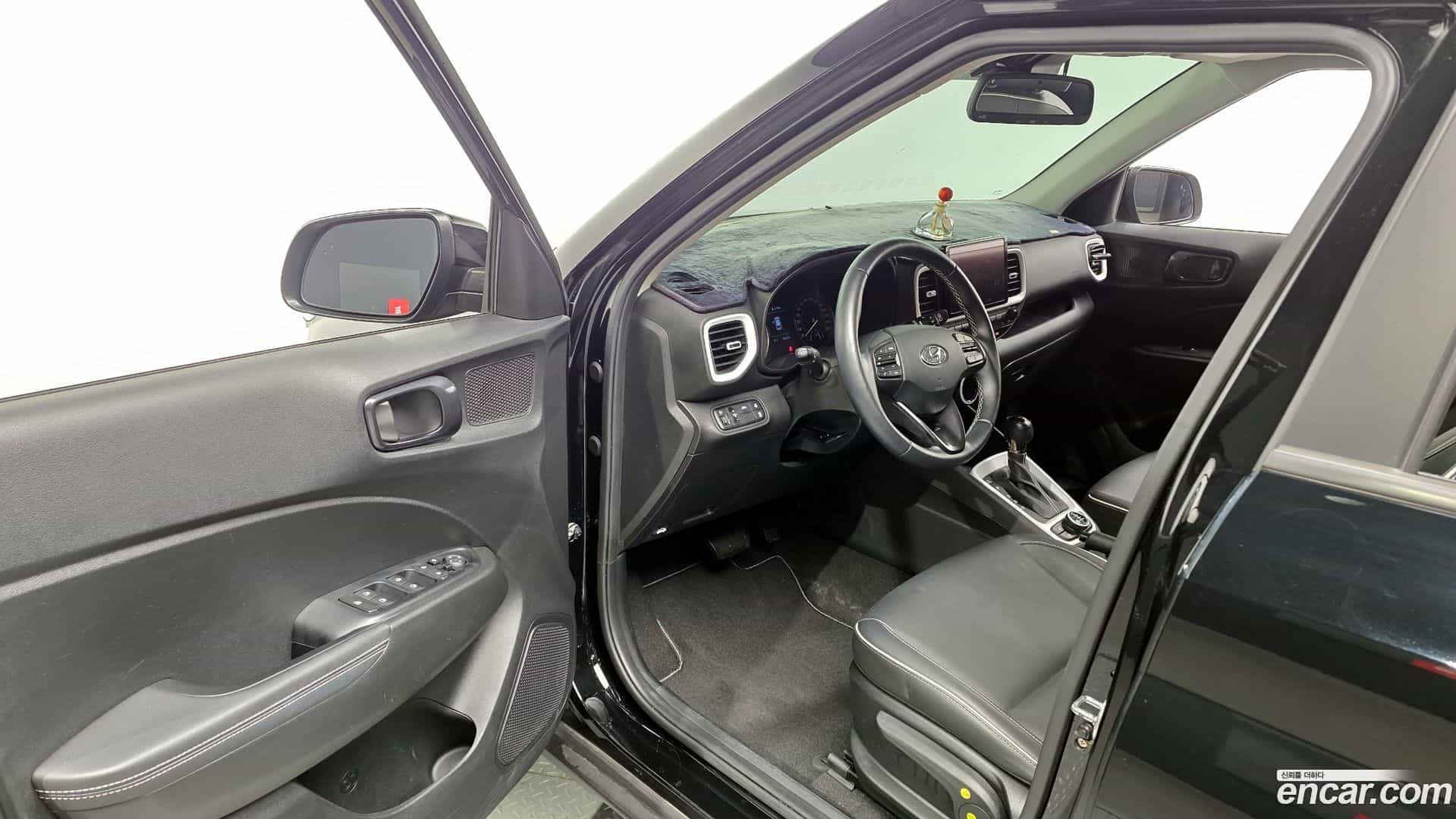 Venue Hyundai 2021.0-INNER-010