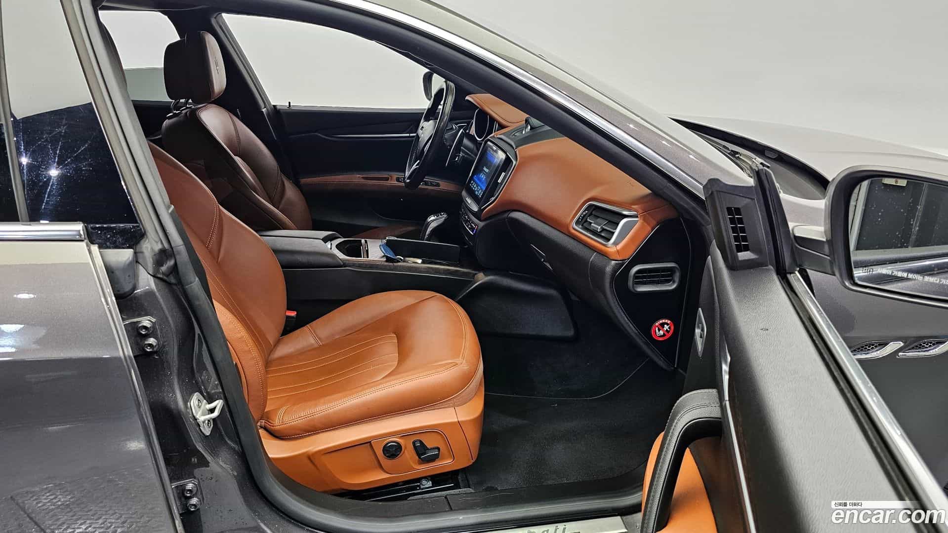 Ghibli Maserati 2020.11-OPTION-015