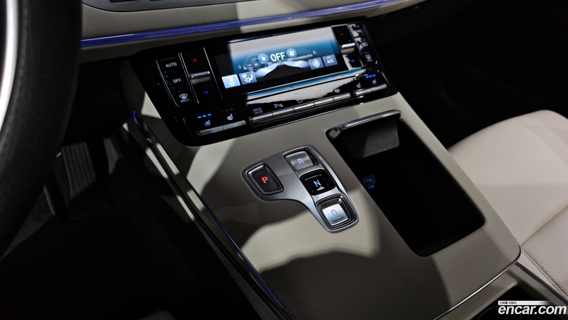 Main__Slider__Photo:Grandeur Hyundai 2022.6-8