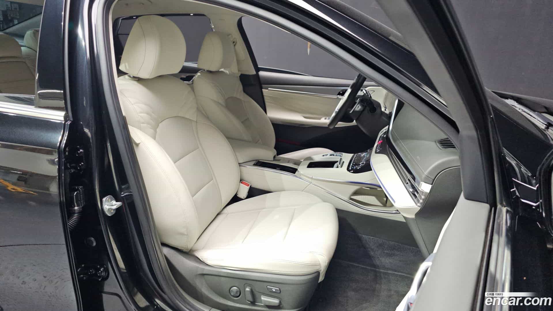 Grandeur Hyundai 2022.6-OPTION-015