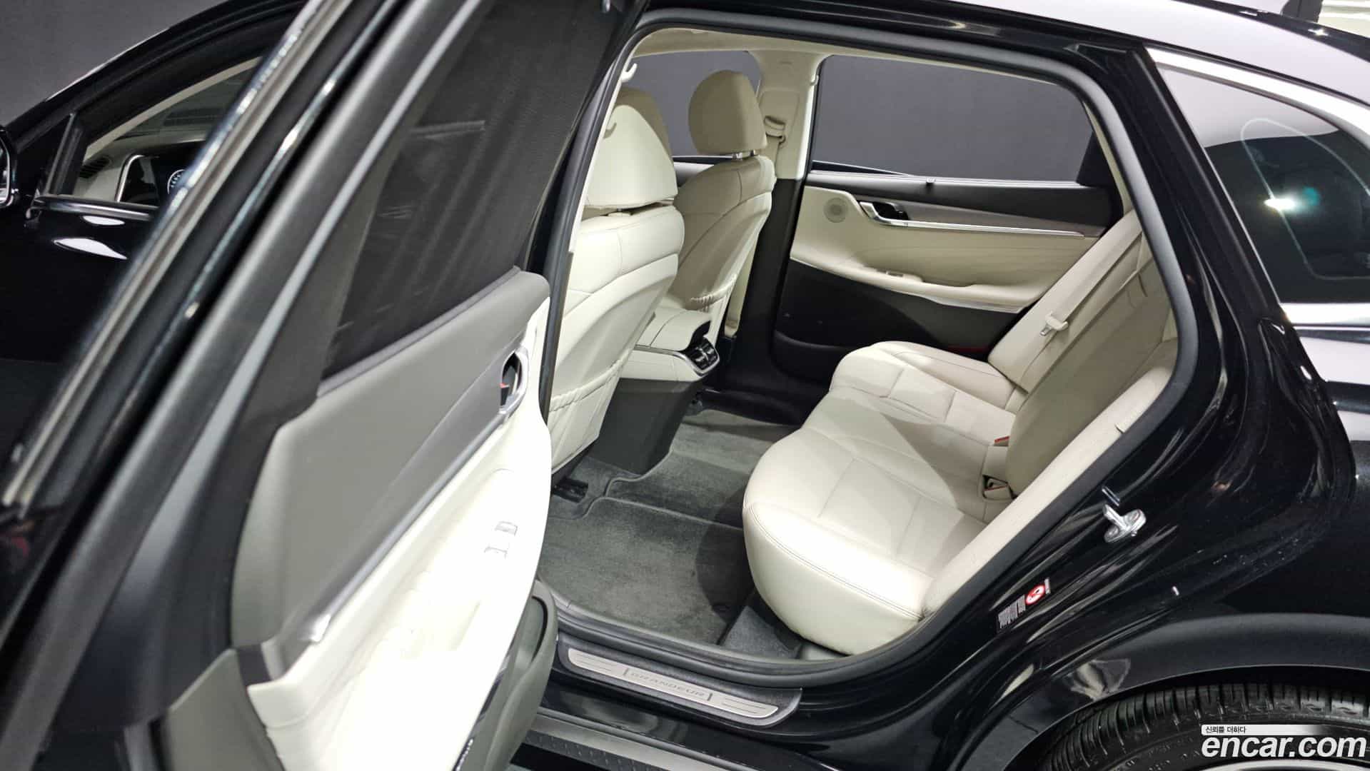 Grandeur Hyundai 2022.6-OPTION-016