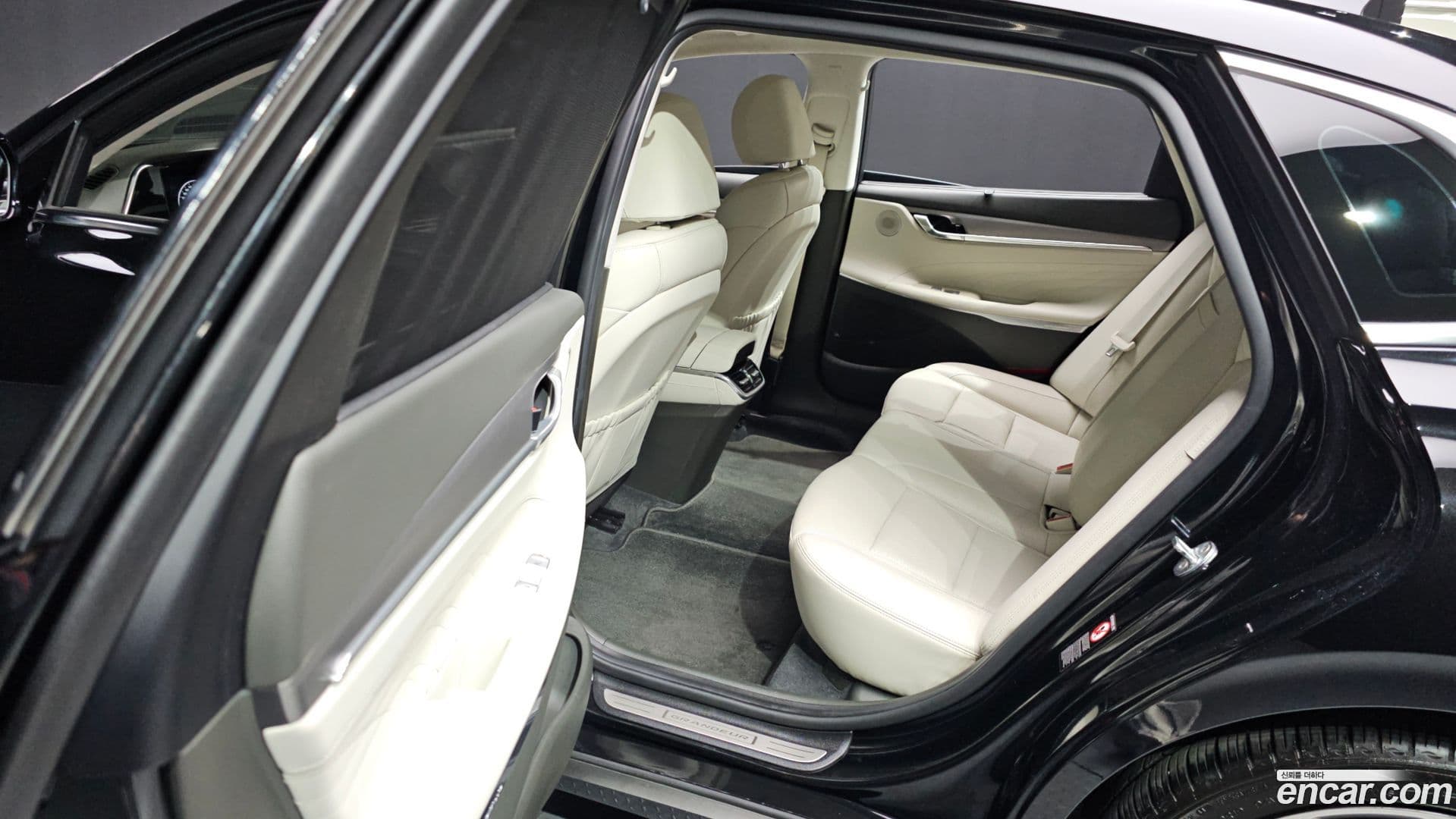 Main__Slider__Photo:Grandeur Hyundai 2022.6-11