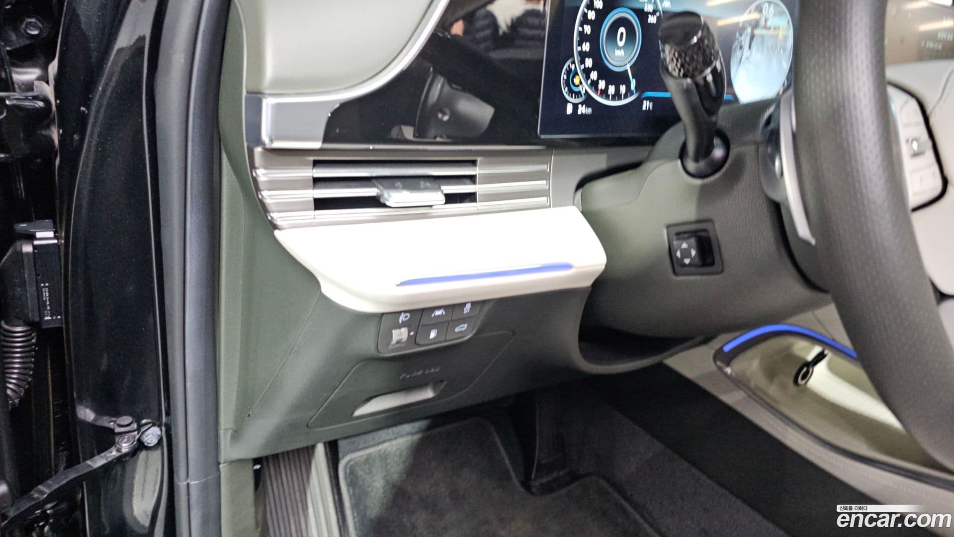 Main__Slider__Photo:Grandeur Hyundai 2022.6-16
