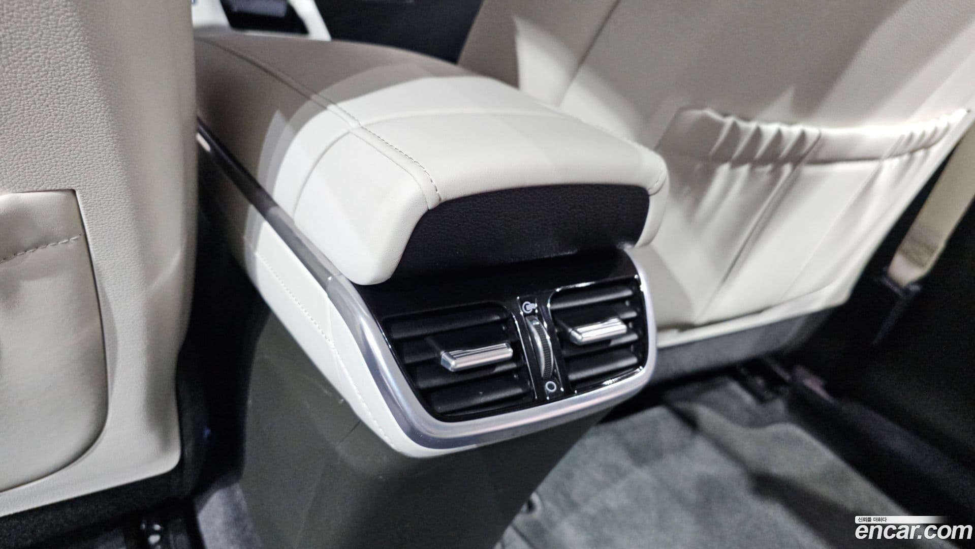 Main__Slider__Photo:Grandeur Hyundai 2022.6-31