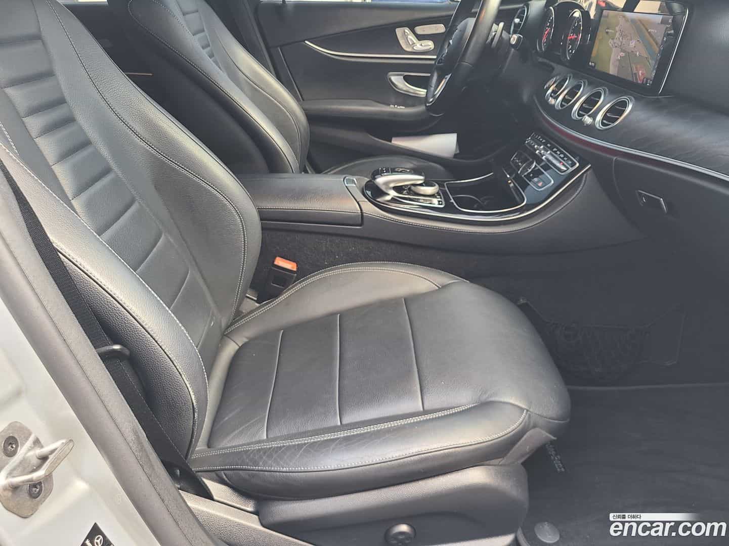 E-Class Mercedes-Benz 2019.8-OPTION-017