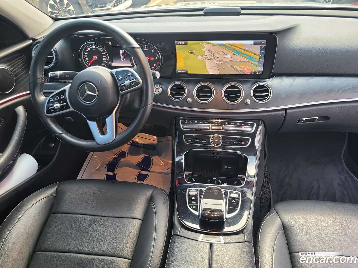 E-Class Mercedes-Benz 2019.8-OPTION-019