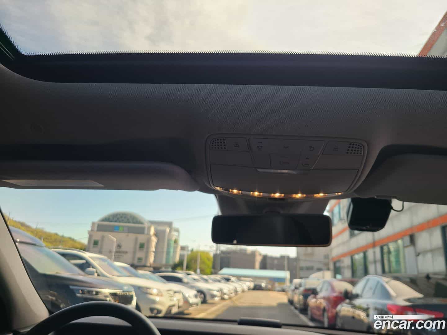 E-Class Mercedes-Benz 2019.8-OPTION-021