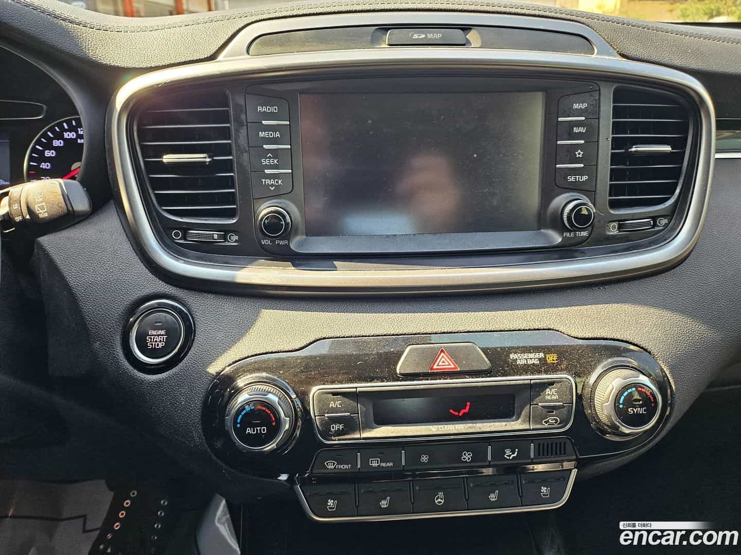 Sorento Kia 2017.8-OPTION-017