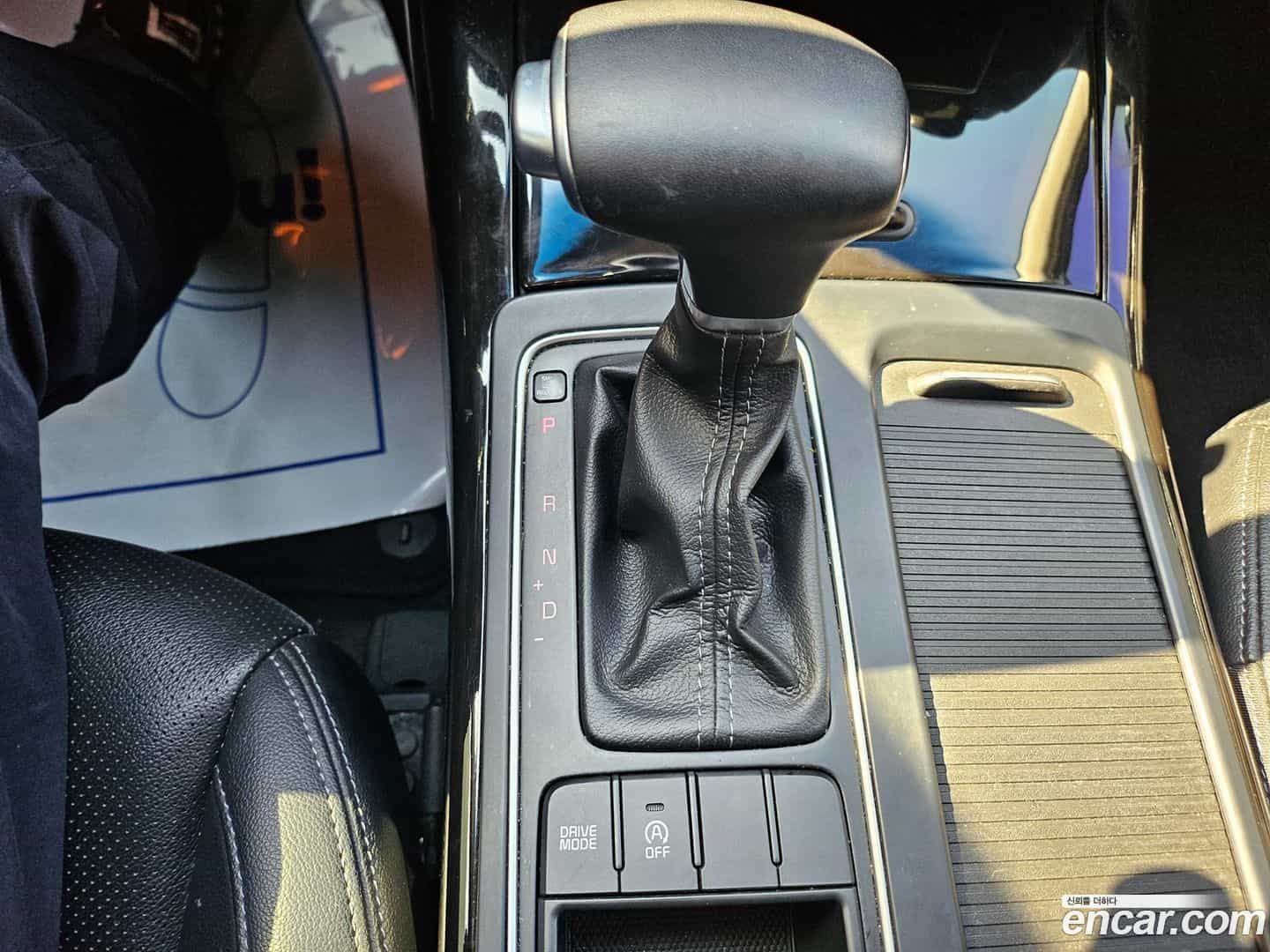 Sorento Kia 2017.8-OPTION-018