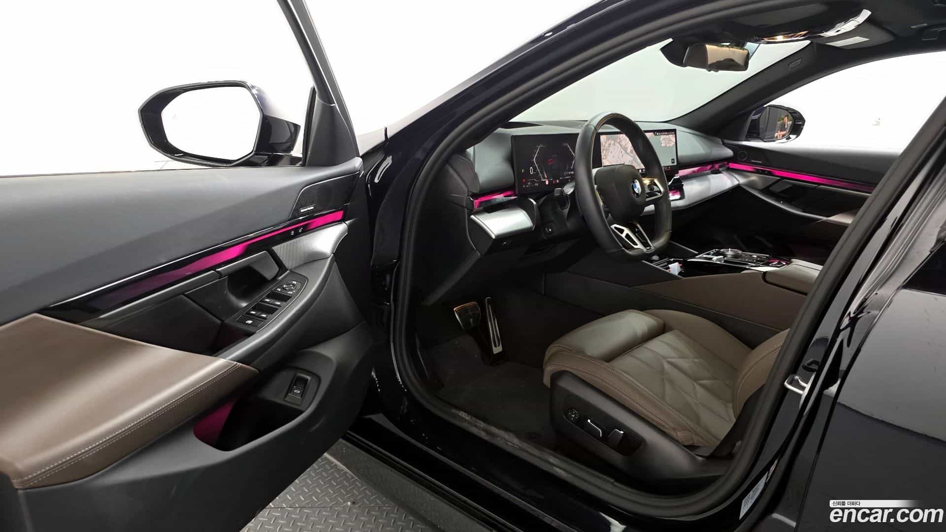 5-Series BMW 2025.5-INNER-010