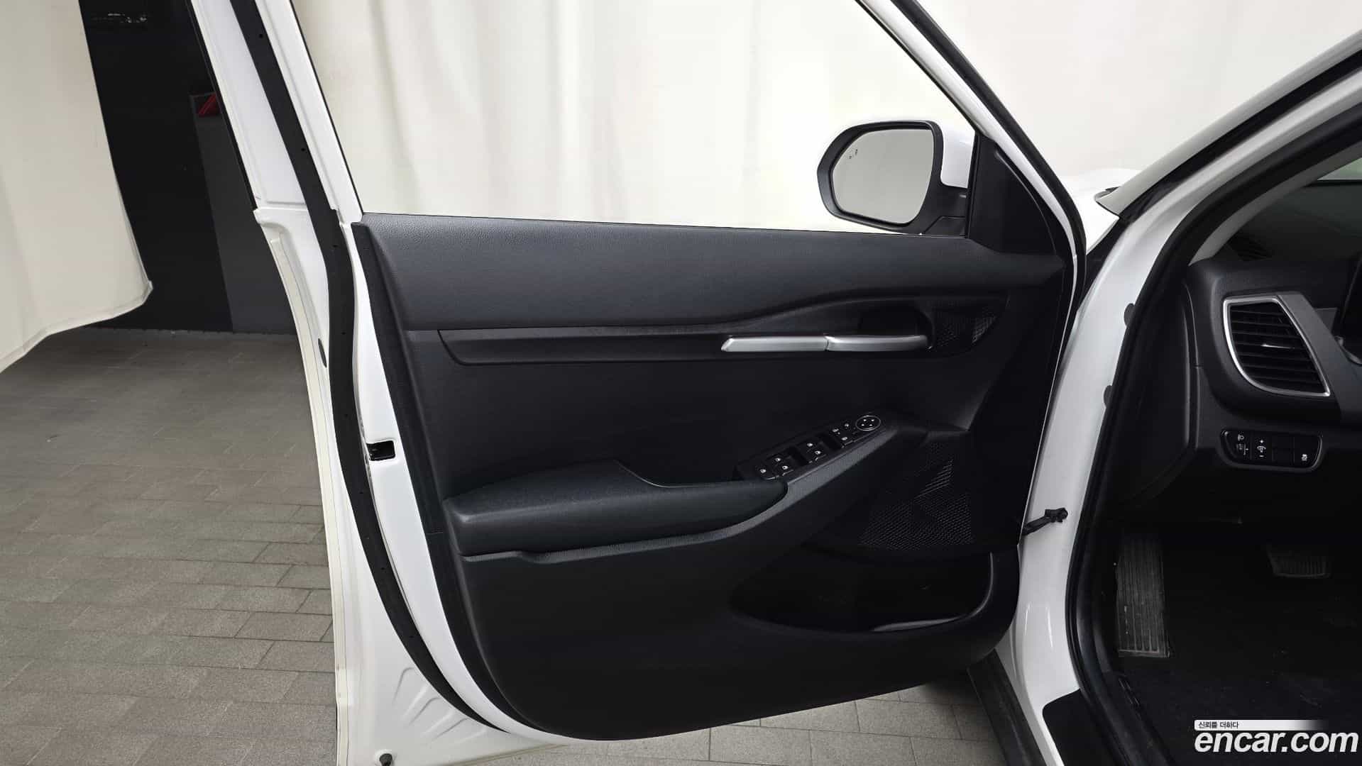 Seltos Kia 2023.4-INNER-034