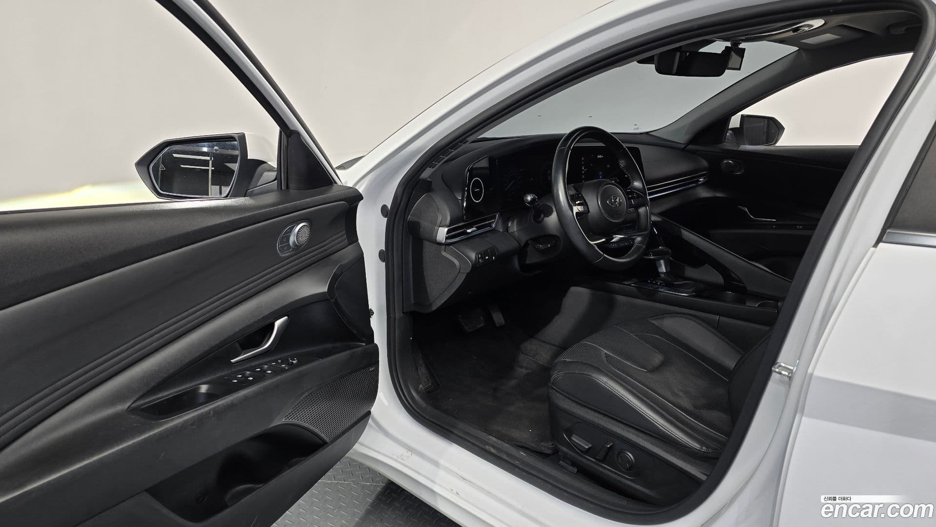 Main__Slider__Photo:AVANTE Hyundai 2020.4-9