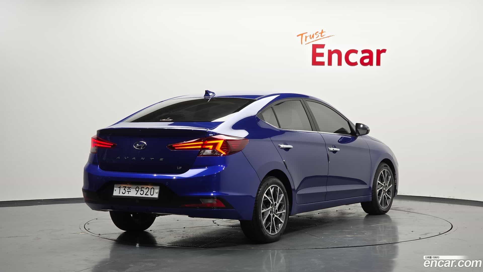 AVANTE Hyundai 2018.8-OUTER-002