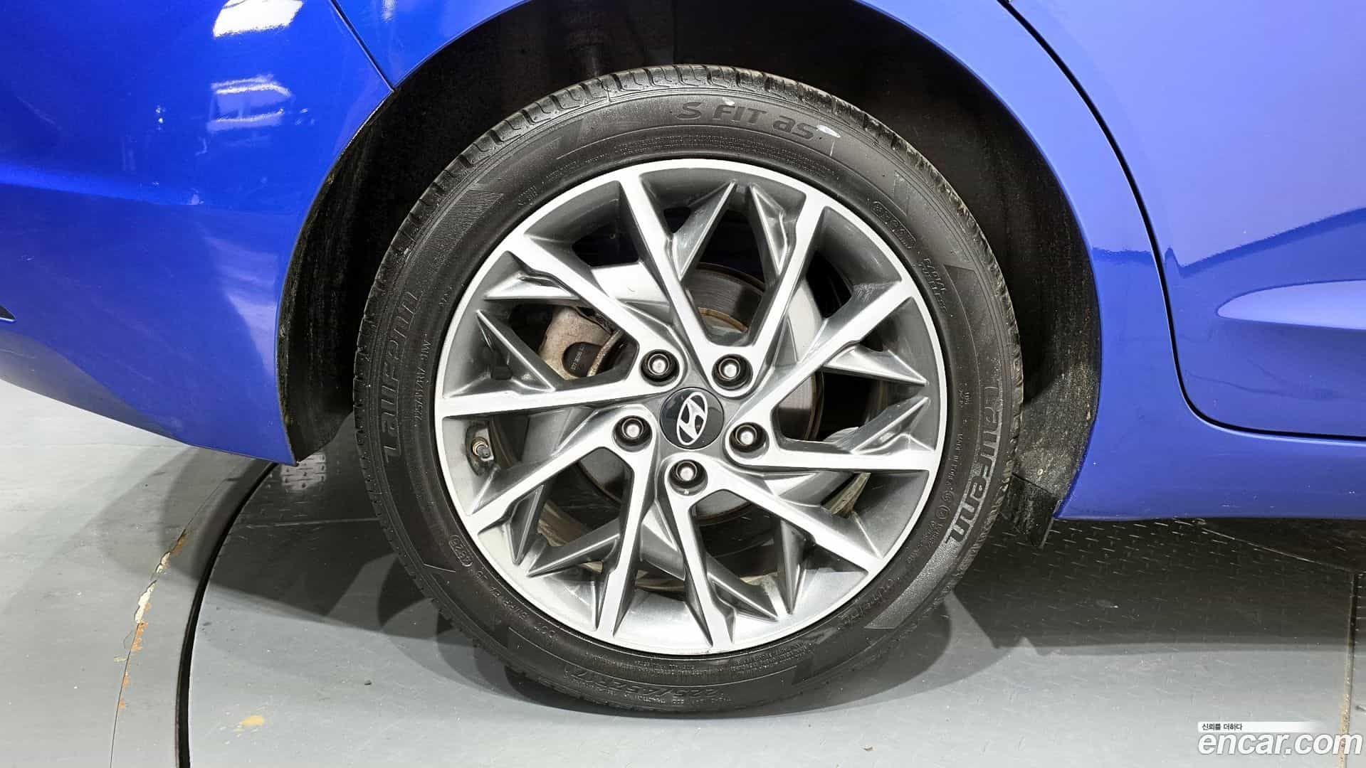 AVANTE Hyundai 2018.8-OUTER-005