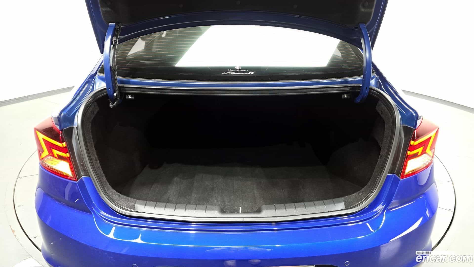 AVANTE Hyundai 2018.8-OPTION-024