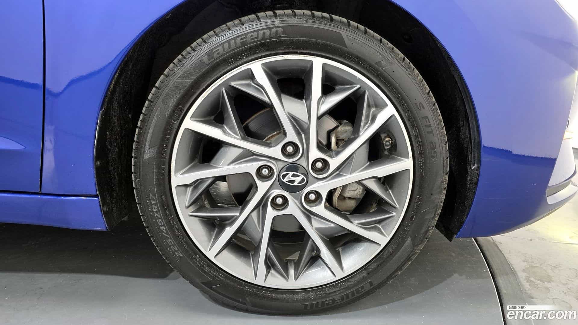 AVANTE Hyundai 2018.8-OUTER-031