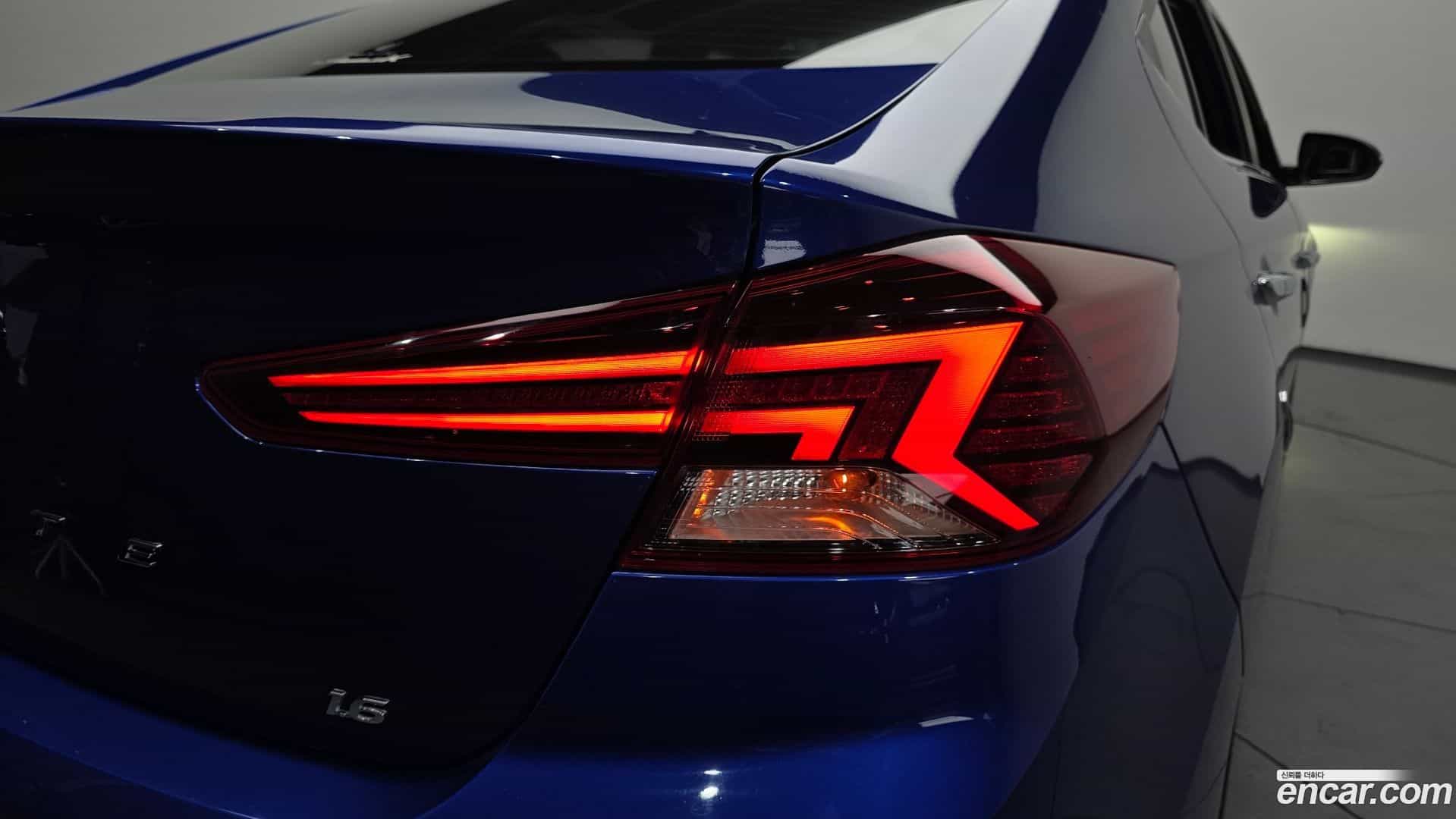 AVANTE Hyundai 2018.8-OUTER-033