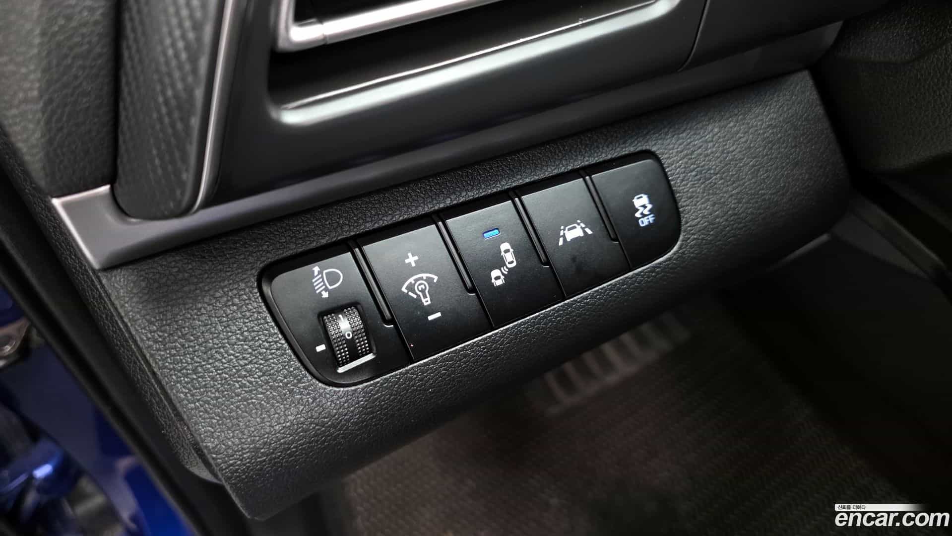 AVANTE Hyundai 2018.8-INNER-036